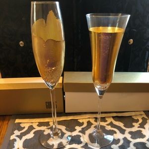 Set of signed art glass gold accented champagne flutes w/ original Gump’s boxes